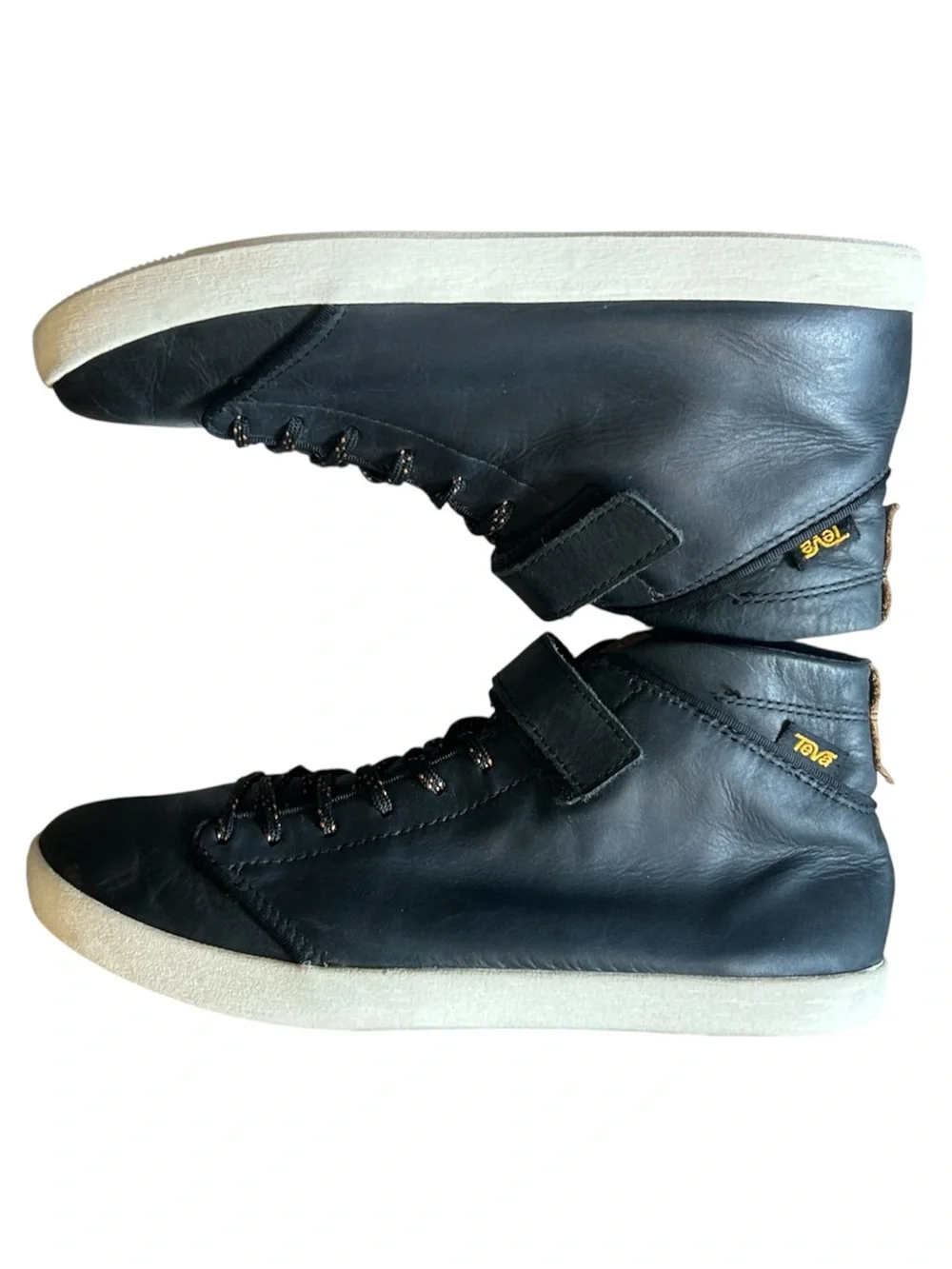Teva Willow Chukka High Top Sneaker Size 8